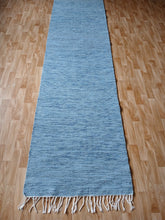 Load image into Gallery viewer, Sävytetty sininen matto 270x73cm