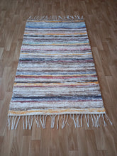 Load image into Gallery viewer, Kirjava pörrömatto 120x74cm