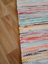 Lataa kuva Galleria-katseluun, Räsymatto värikäs 135x73cm