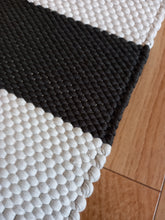 Load image into Gallery viewer, Tasaraitamatto 165x74cm