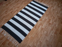 Load image into Gallery viewer, Tasaraitamatto 165x74cm