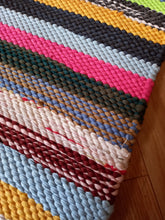 Lataa kuva Galleria-katseluun, Värikäs puuvillamatto 245x74cm