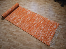 Load image into Gallery viewer, Oranssi käytävämatto 267x74cm