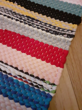 Lataa kuva Galleria-katseluun, Värikäs räsymatto 250x74cm