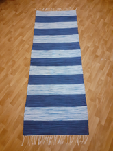 Lataa kuva Galleria-katseluun, Tasaraitamatto sinisävy 205x74cm