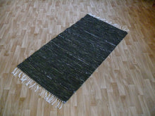 Lataa kuva Galleria-katseluun, Räsymatto tumma 140x73cm