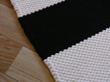 Lataa kuva Galleria-katseluun, Tasaraitamatto mustavalko 165x75cm