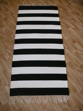 Lataa kuva Galleria-katseluun, Tasaraitamatto mustavalko 165x75cm