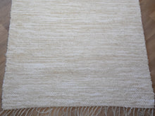 Load image into Gallery viewer, Valkoinen puuvillamatto 190x74cm