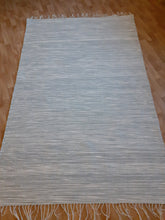 Lataa kuva Galleria-katseluun, Iso valko/harmaa matto 200x132cm