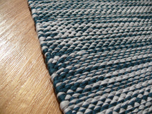 Lataa kuva Galleria-katseluun, Sini-vihertävä matto 200x77cm