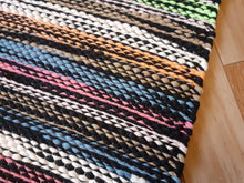 Lataa kuva Galleria-katseluun, Räsymatto kirjava musta 200x75cm