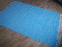 Lataa kuva Galleria-katseluun, Sininen puuvillamatto 210x140cm