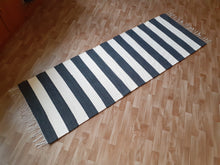 Lataa kuva Galleria-katseluun, Tasaraitamatto 215x74cm