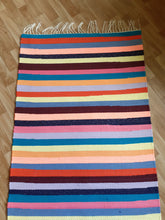 Lataa kuva Galleria-katseluun, Värikäs puuvillamatto 247x74cm
