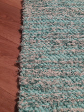 Load image into Gallery viewer, Käytävämatto vihreänsävyinen 315x75cm