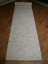 Load image into Gallery viewer, PITKÄ Käytävämatto 555x77cm
