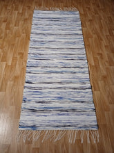 Load image into Gallery viewer, Vaalea räsymatto 176x73cm 2kpl