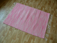 Lataa kuva Galleria-katseluun, Pinkki matto 100x76cm