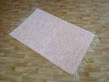 Load image into Gallery viewer, Vaaleanpunainen matto 122x77cm