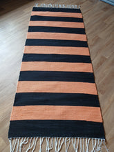 Lataa kuva Galleria-katseluun, Tasaraitamatto 180x75cm