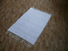 Lataa kuva Galleria-katseluun, Valkoinen matto 105x73cm
