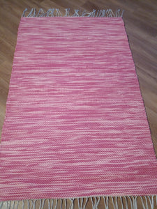 Vaaleanpunainen matto 115x74cm