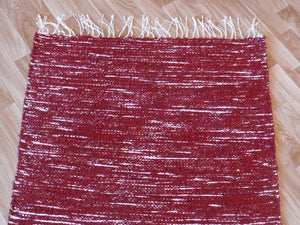 Punainen pörrö-lankamatto 150x74cm