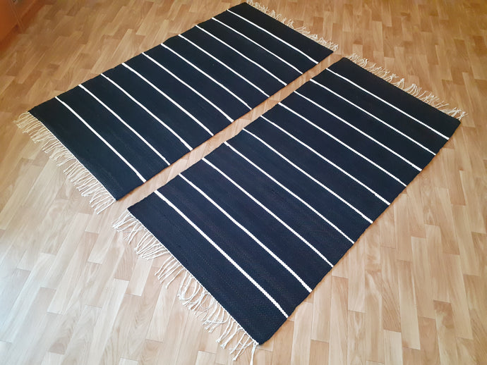Mustavalkoinen matto 154x76cm