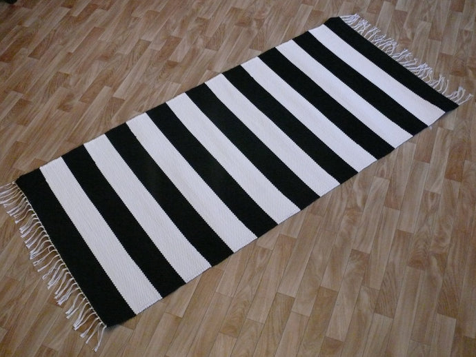 Tasaraitamatto mustavalko 165x75cm