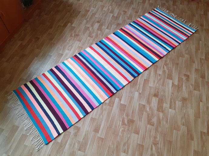 Värikäs puuvillamatto 247x74cm